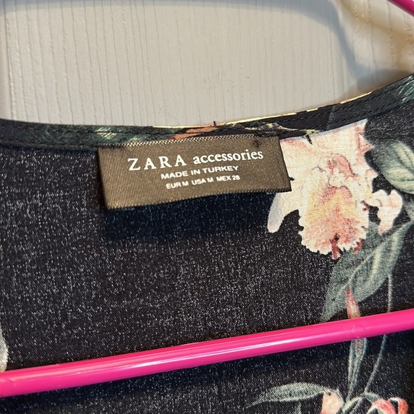 Zara Front Tie Crop - Picture 2 of 7